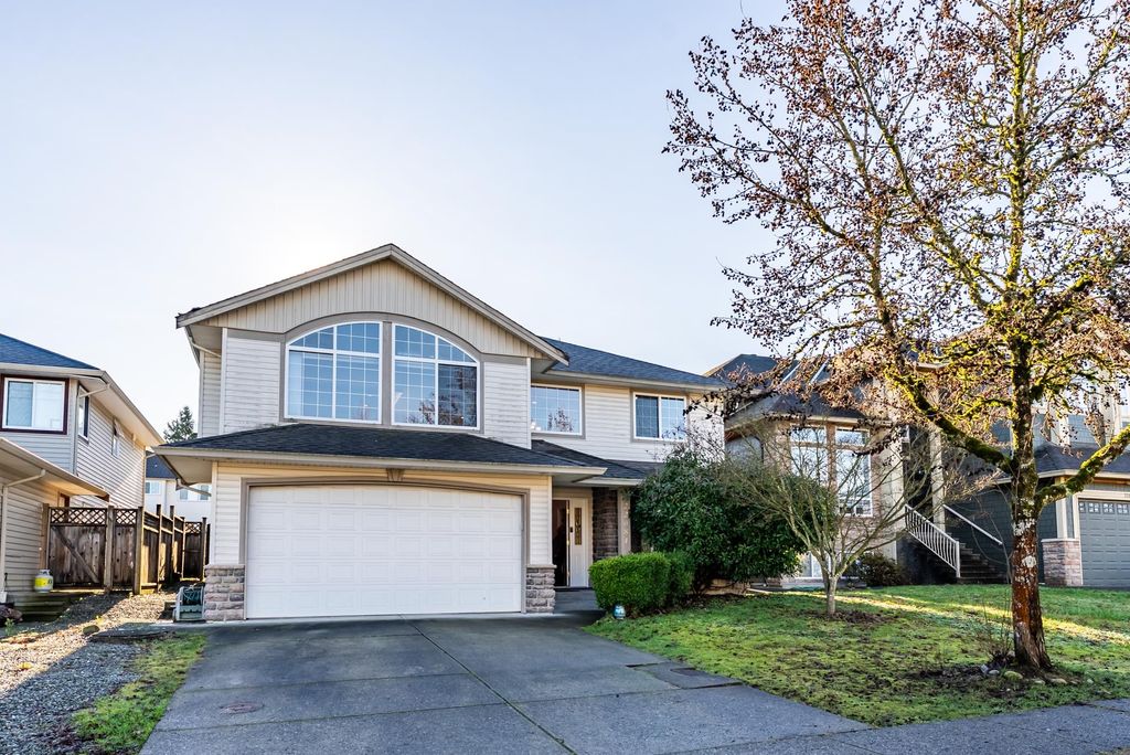 Photo of 22084 Isaac Crescent, Maple Ridge, BC V2X 0W1 (MLS # R3080256)