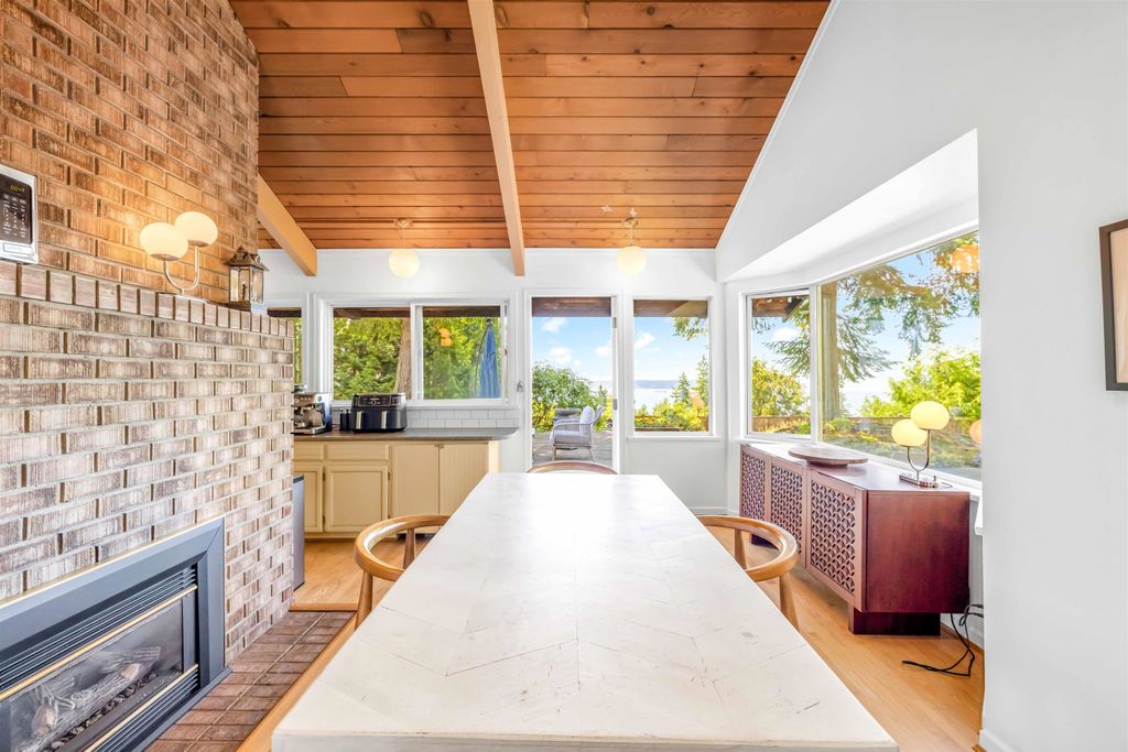 listing image 1103557840417210731