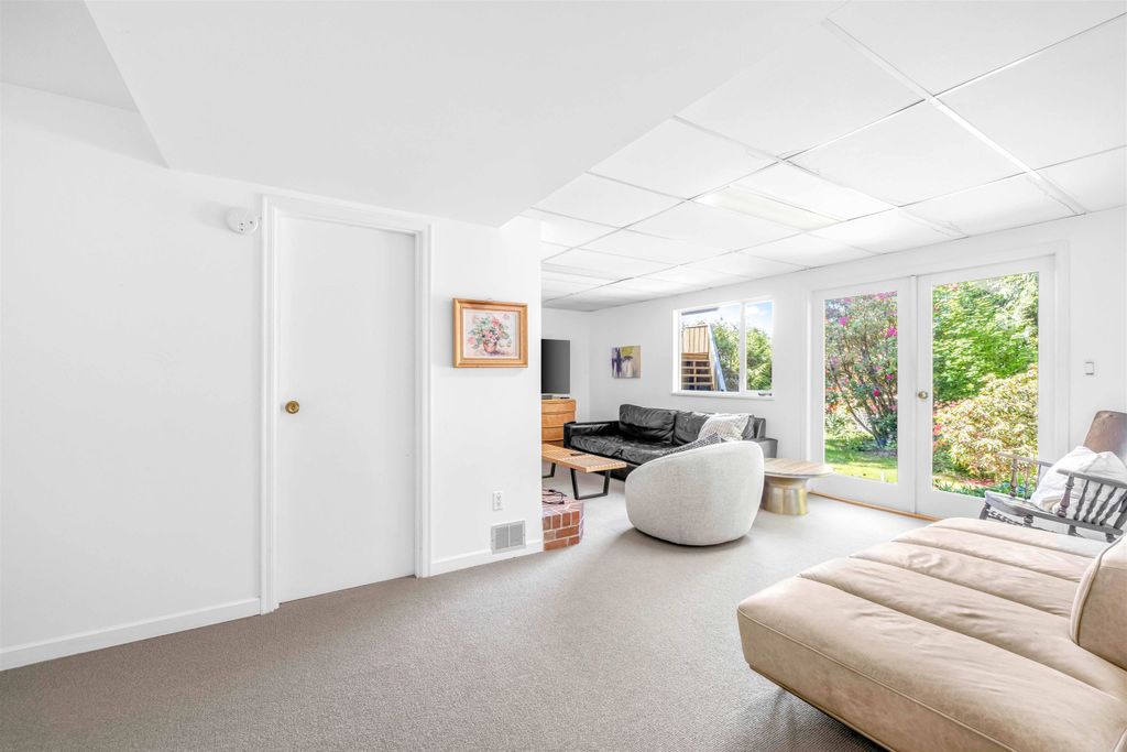 listing image 1106049542641696519