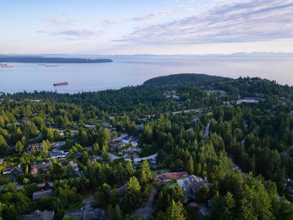 listing image 1106034002108002193