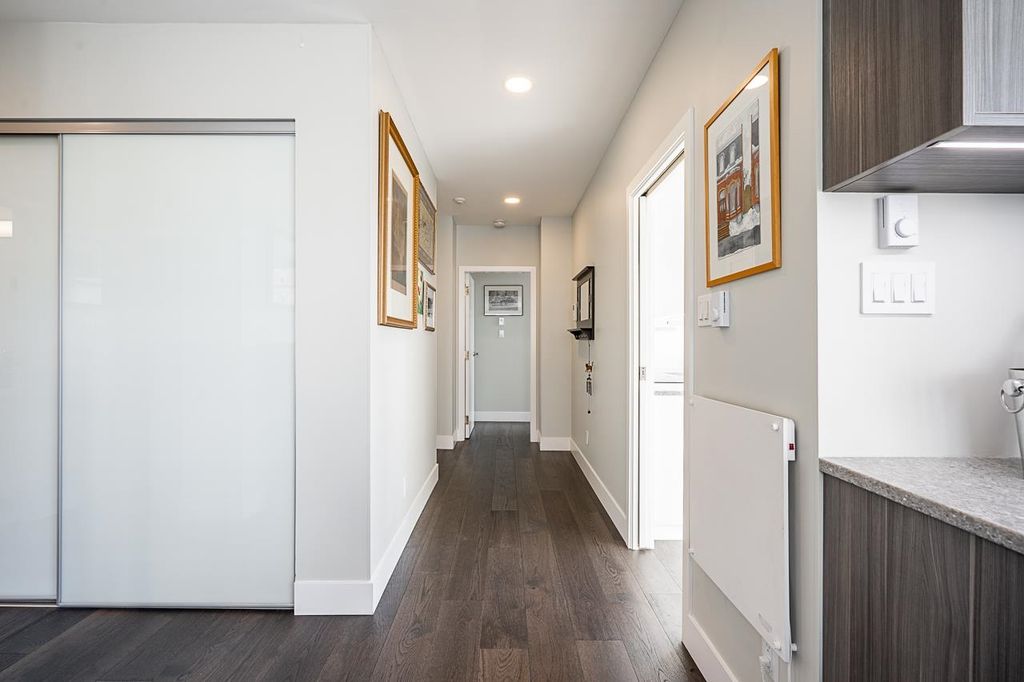 listing image 1109514017456621416