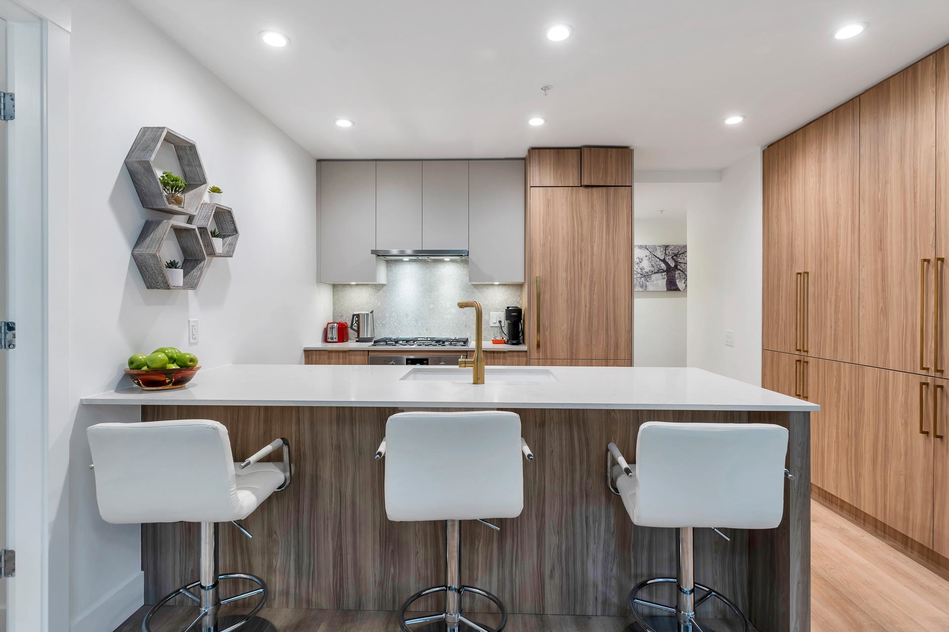 2325 Emery Court 109