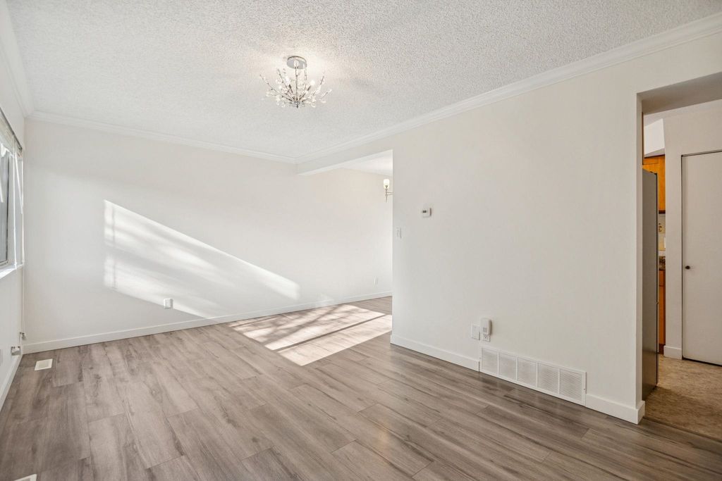 listing image 1100865965215919252