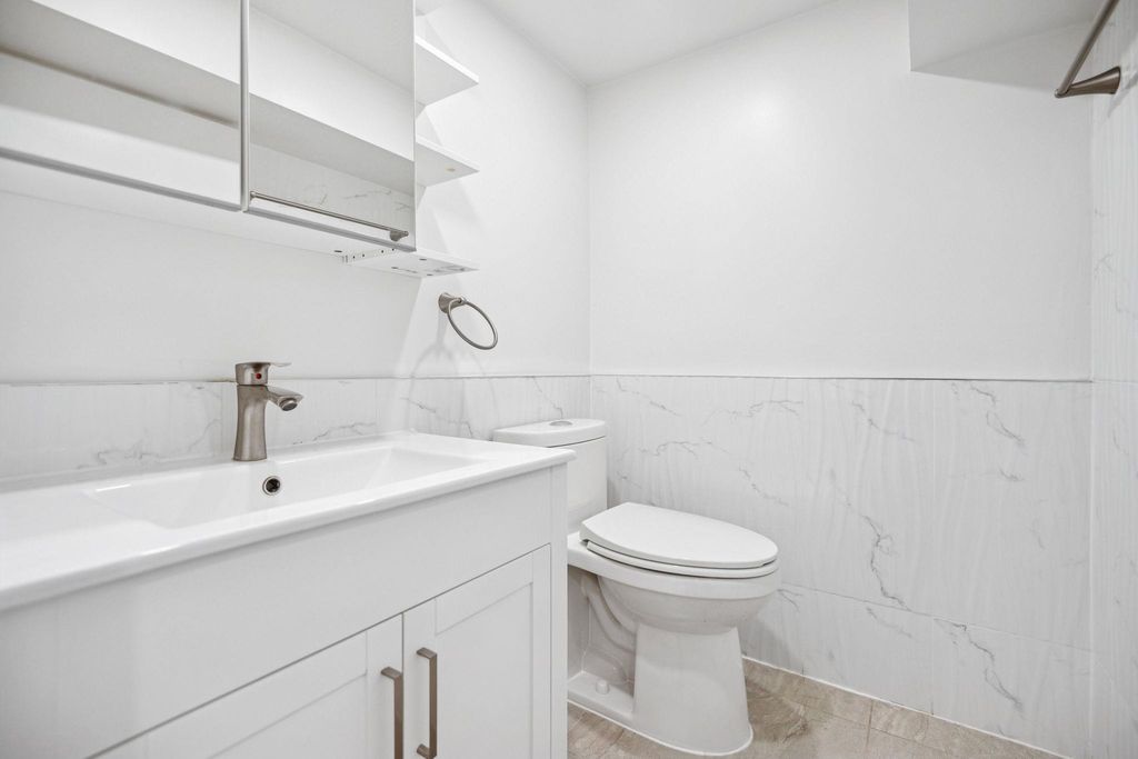 listing image 1105928099354835285