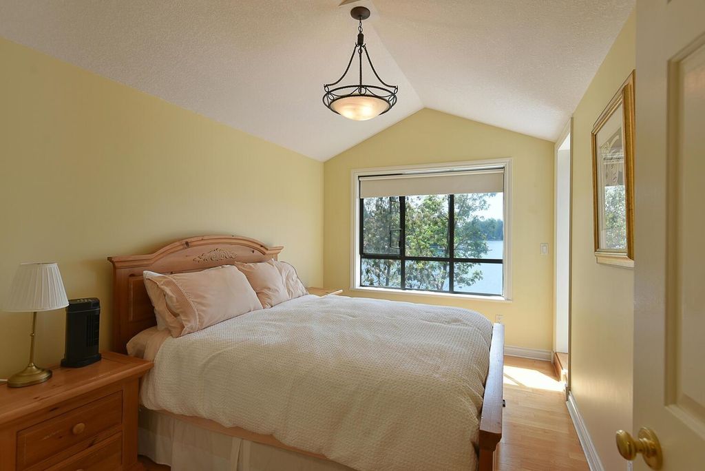 listing image 1103543333161140846