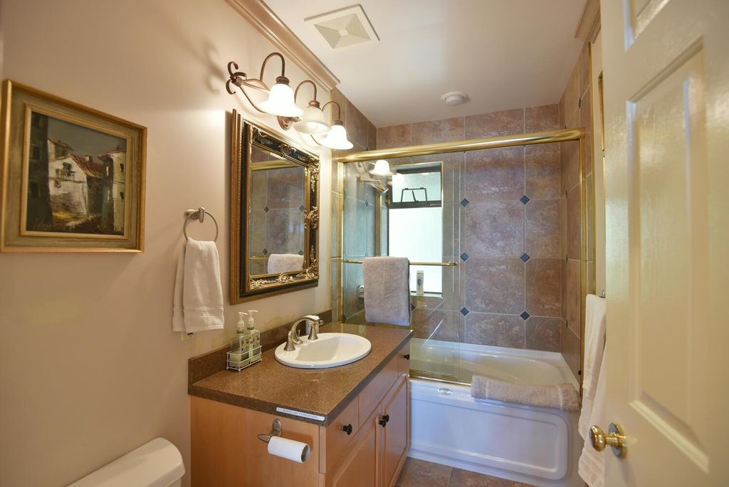 listing image 1103445259853467342