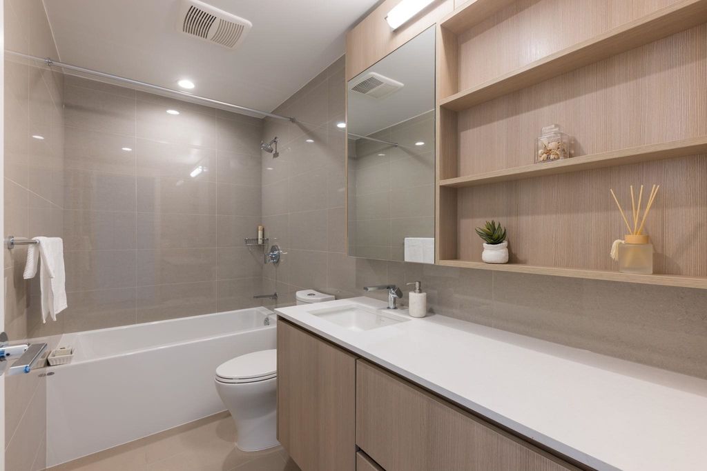 listing image 1101657087764293063