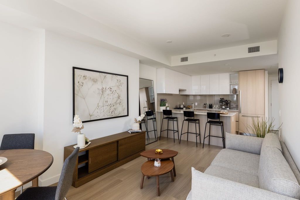 listing image 1100598024547023276