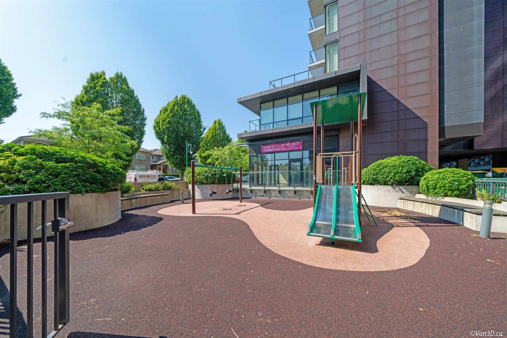 listing image 1109693129770299569