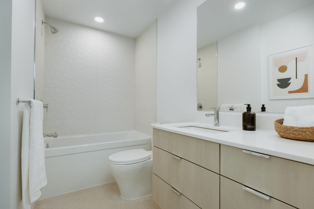 listing image 1100826592934770463