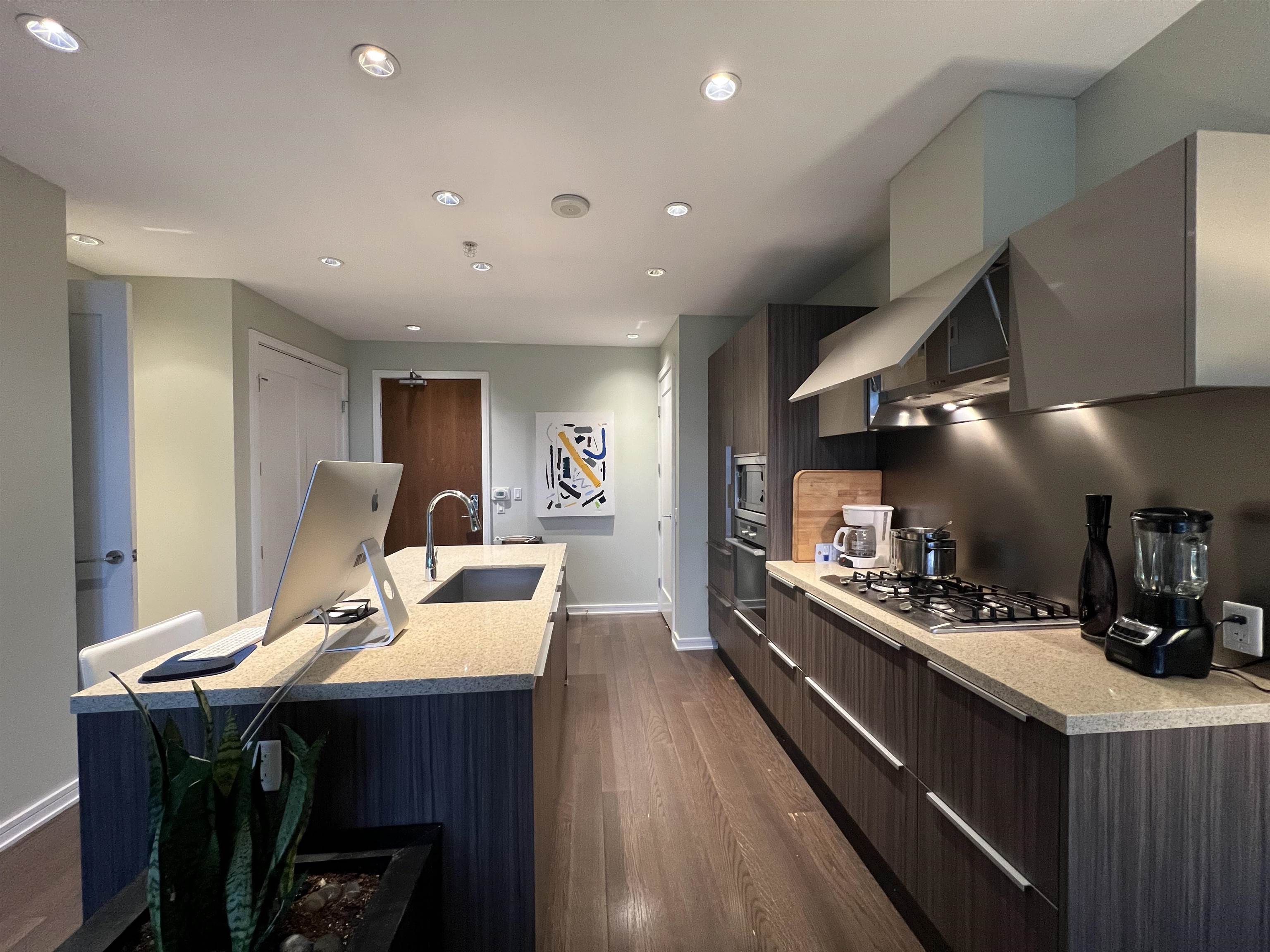 1618 Columbia Street