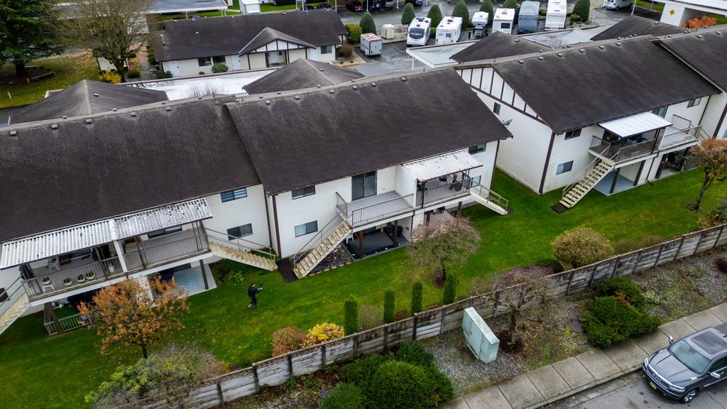 Photo of 32718 Garibaldi Drive #23, Abbotsford, BC V2T 5T6 (MLS # R3096660)