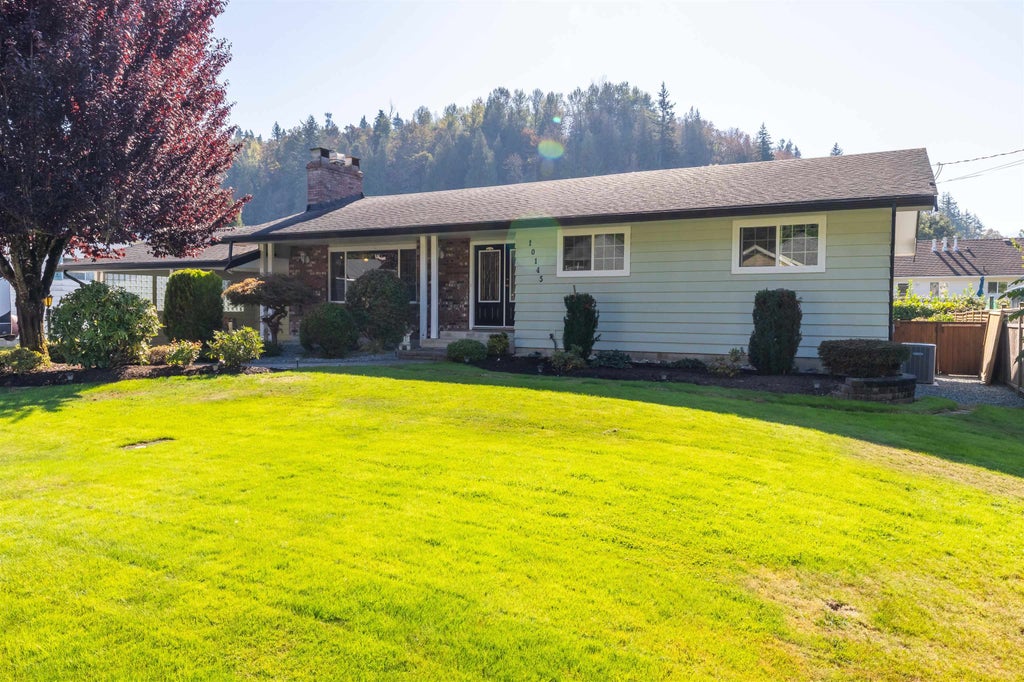 Photo of 10145 Brentwood Drive, Chilliwack, BC V2P 6G5 (MLS # R3167017)
