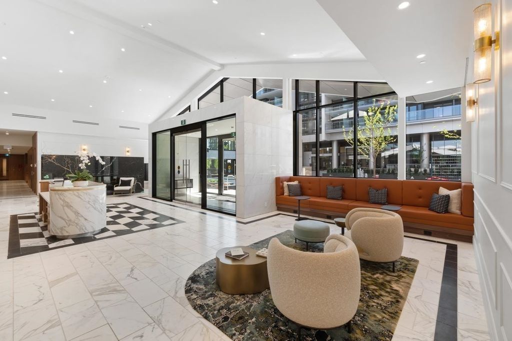 listing image 1102191554374401733