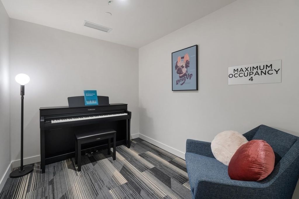 listing image 1109418486116649932