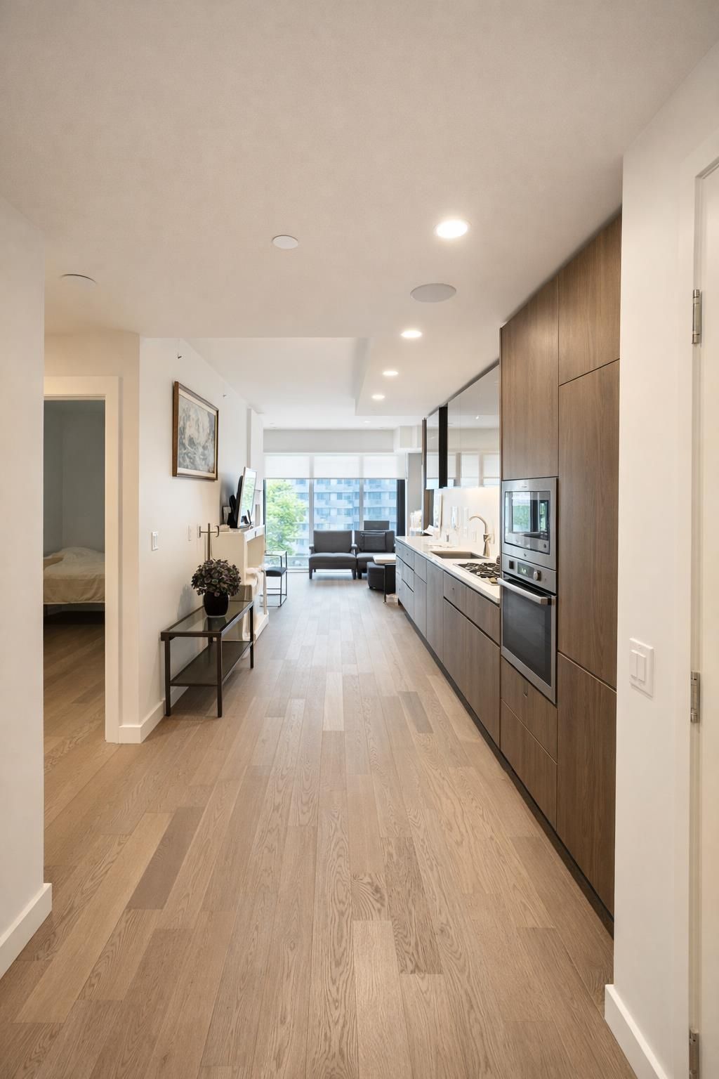 listing image 1104600662136676931