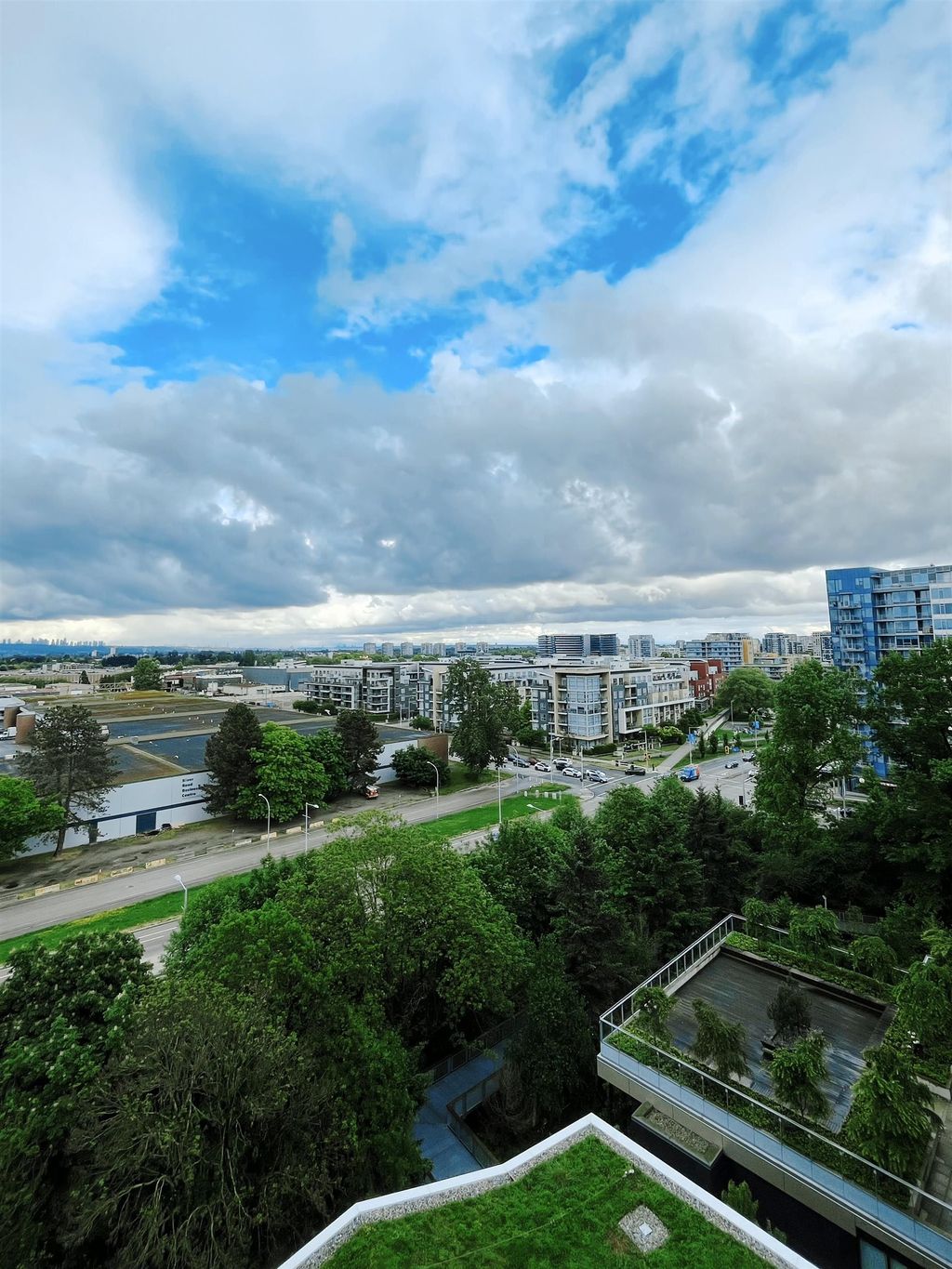 listing image 1107444711819430754