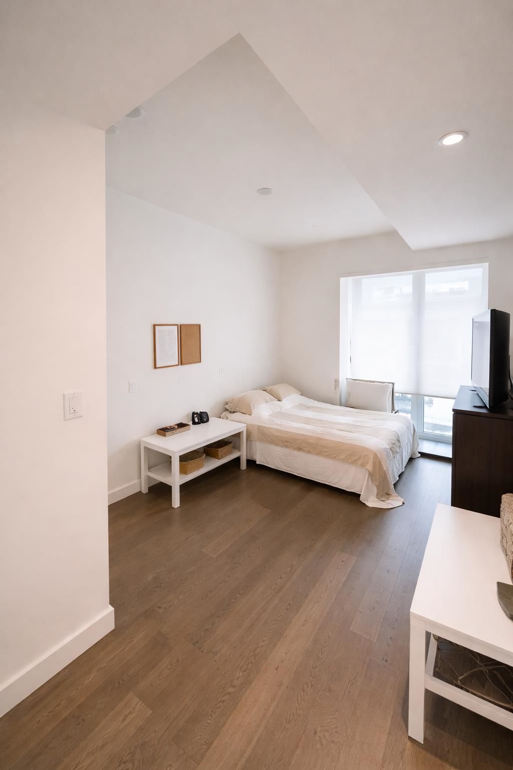 listing image 1100739879567868714