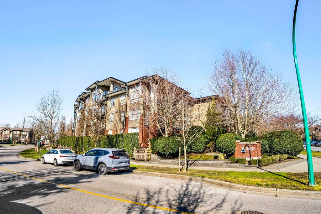 Photo of 19201 66a Avenue #201, Surrey, BC V4N 6N7 (MLS # R3114732)