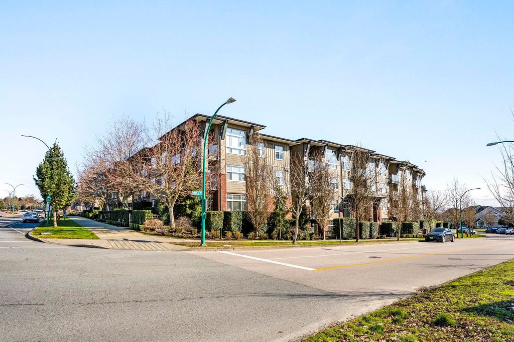 Photo of 19201 66a Avenue #201, Surrey, BC V4N 6N7 (MLS # R3114732)