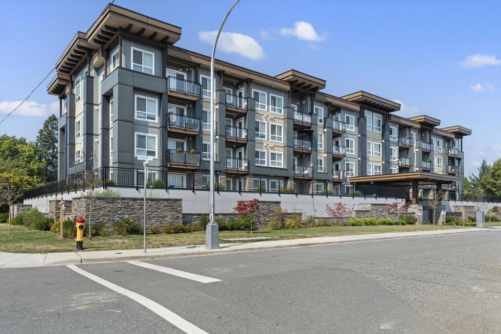 Photo of 9450 Robson Street #209, Chilliwack, BC V2P 4E4 (MLS # R3141525)