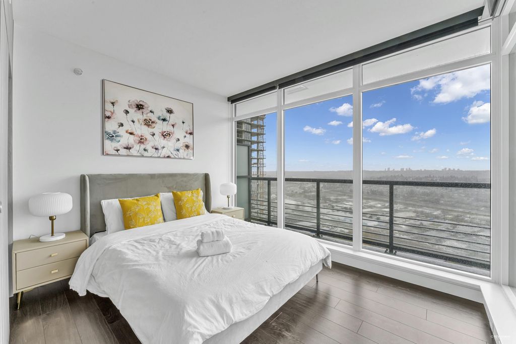 listing image 1104318077913426556