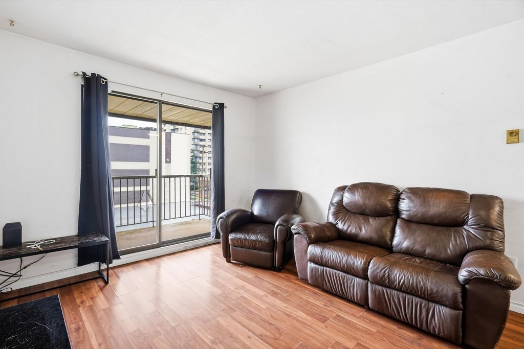 Photo of 45744 Spadina Avenue #309, Chilliwack, BC V2P 1T6 (MLS # R3133830)