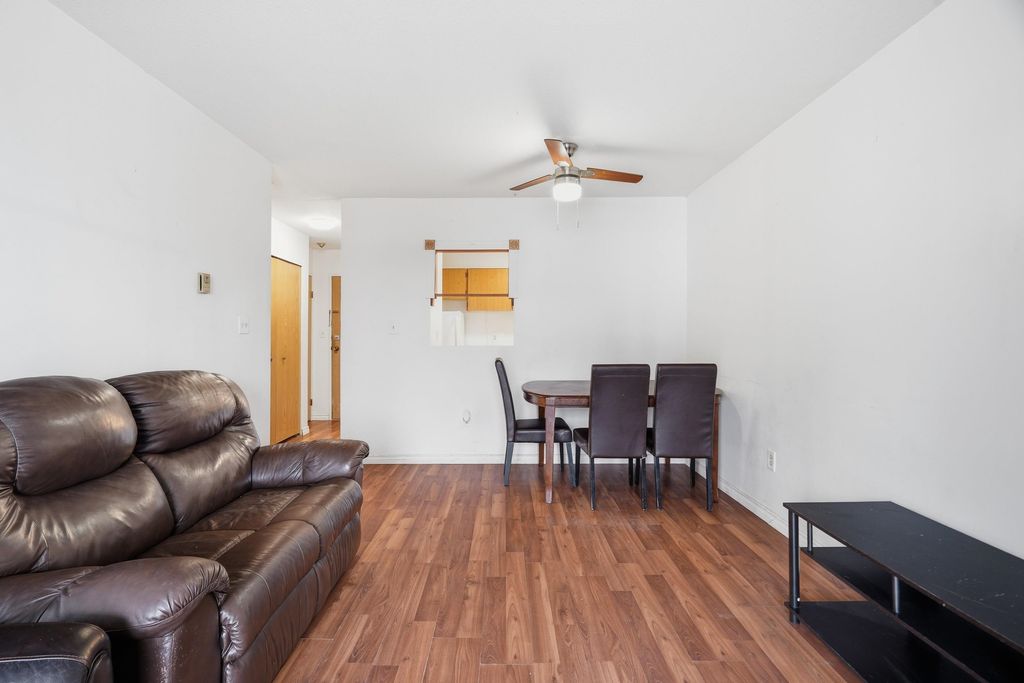Photo of 45744 Spadina Avenue #309, Chilliwack, BC V2P 1T6 (MLS # R3133830)