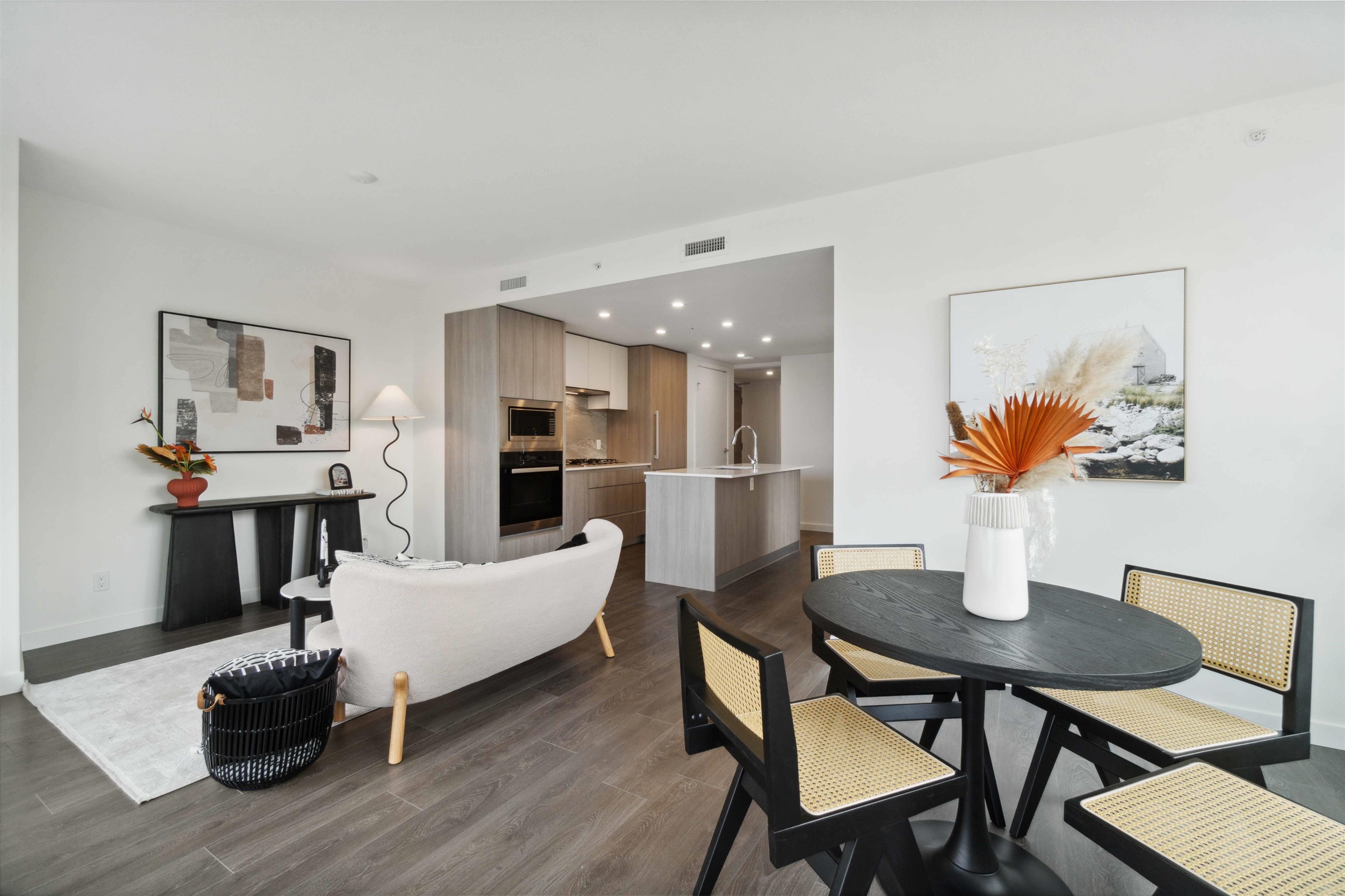 6633 Buswell Street 803