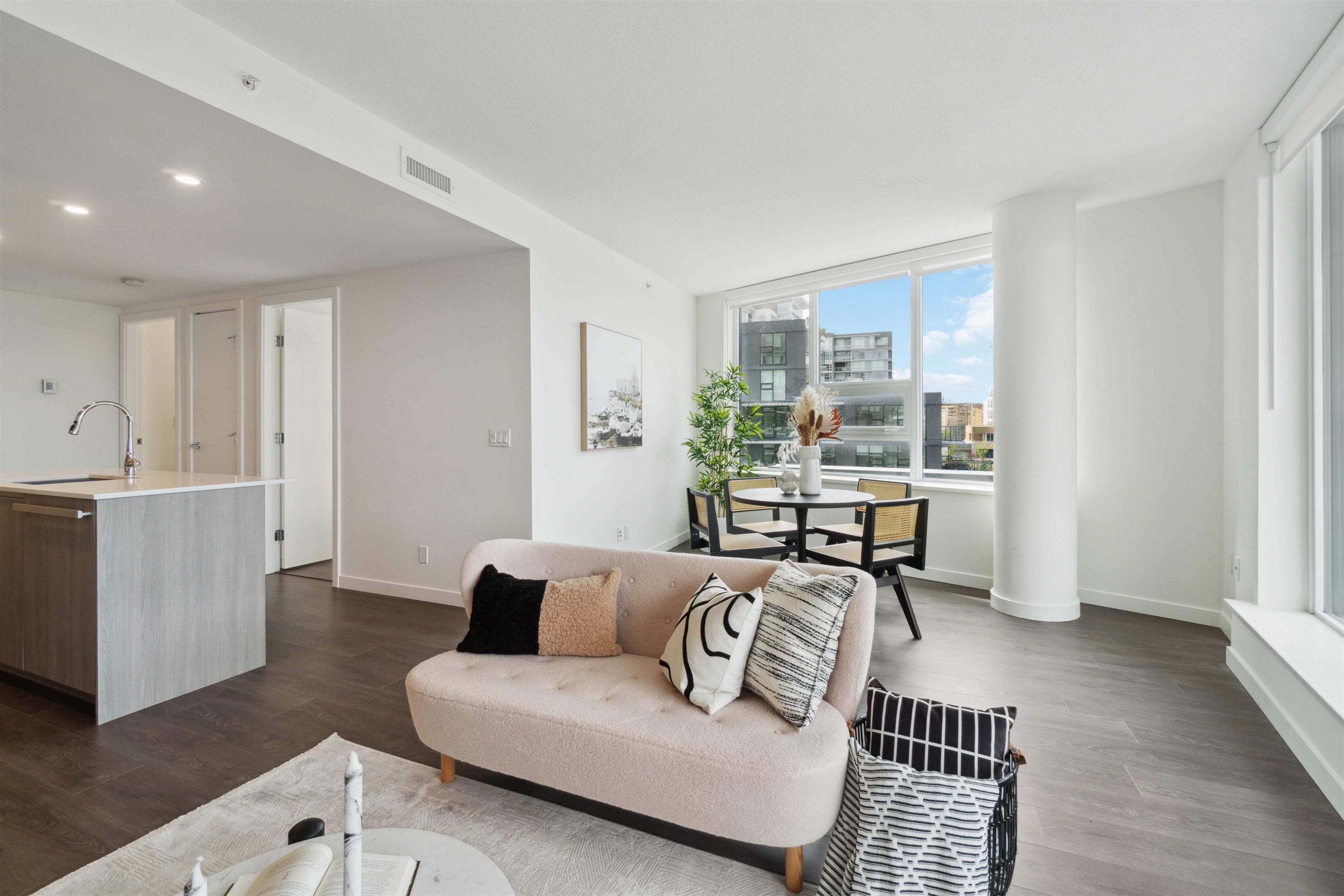 6633 Buswell Street 803