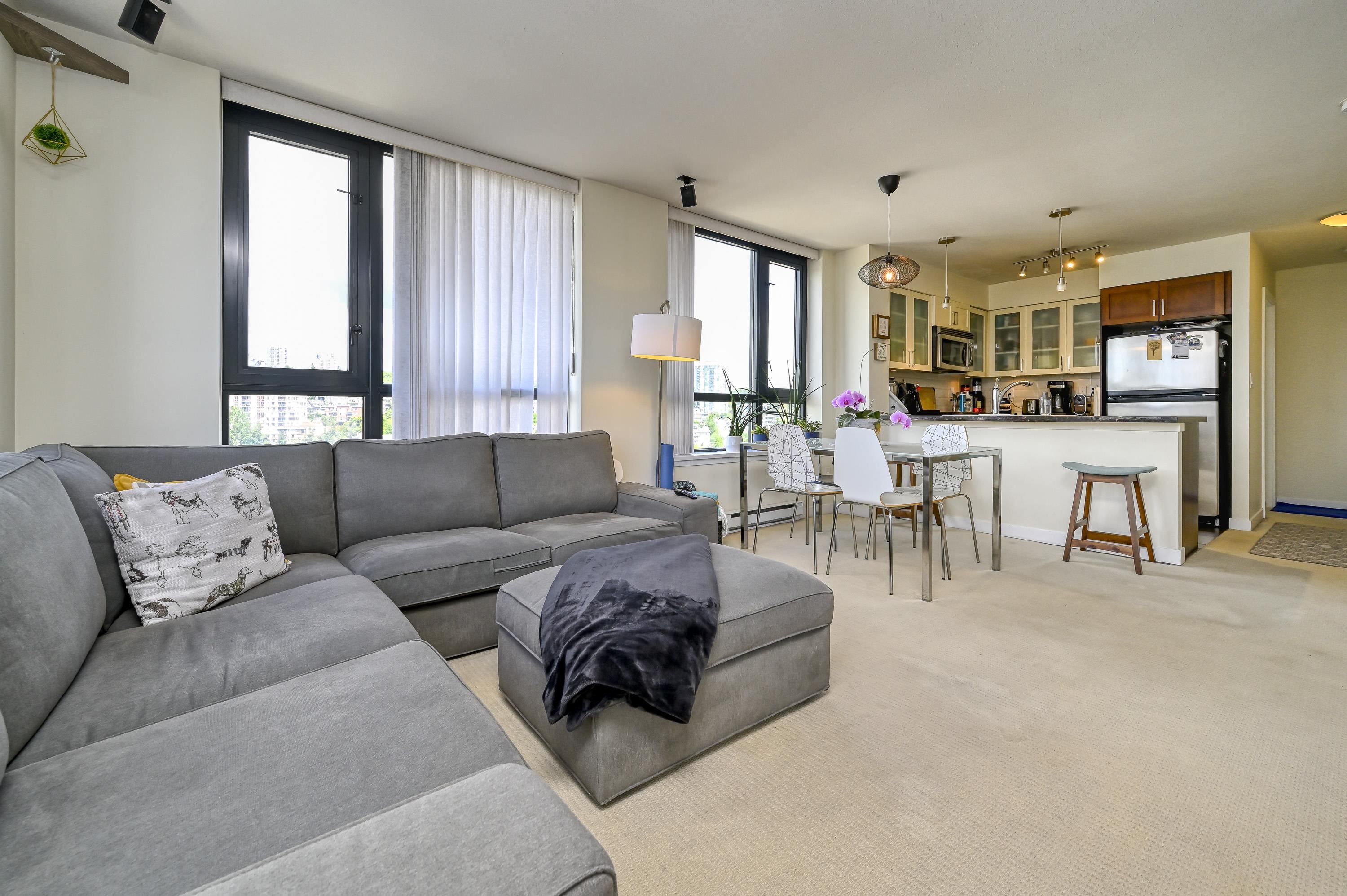 1 Renaissance Square 1307