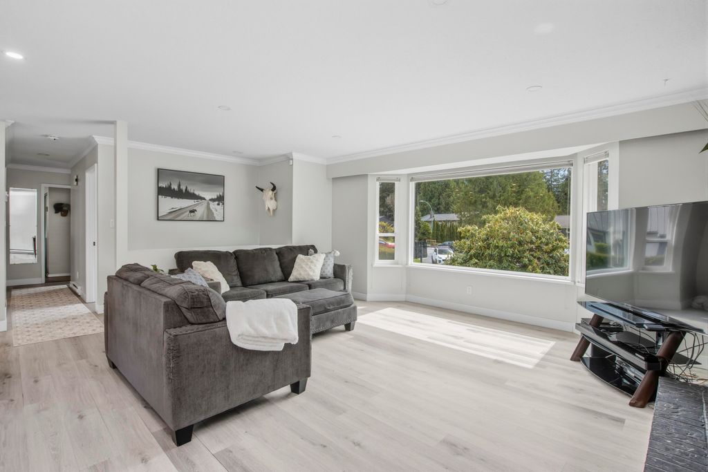 listing image 1107461240409074051