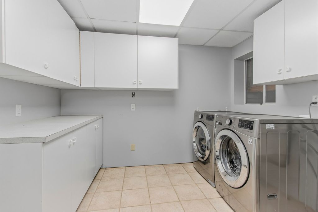 listing image 1107540950177990811
