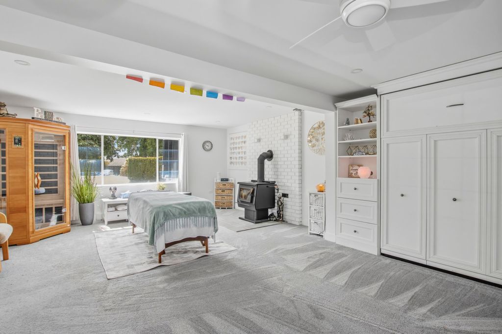 listing image 1109908823198223643