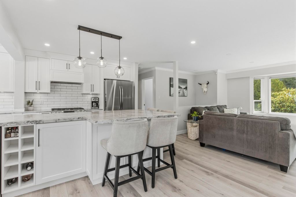 listing image 1101747613784181021