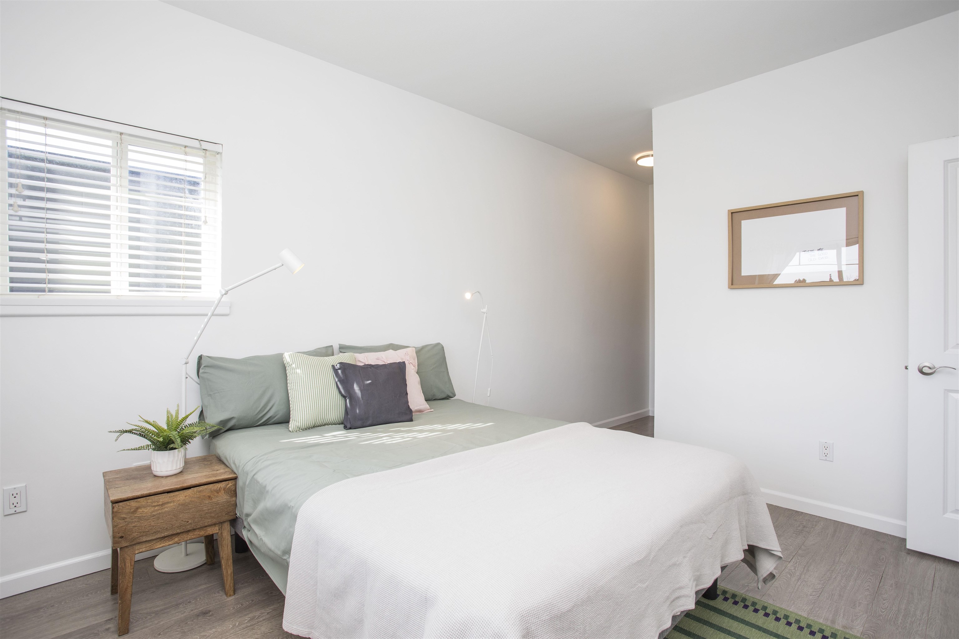 22363 Selkirk Avenue 302