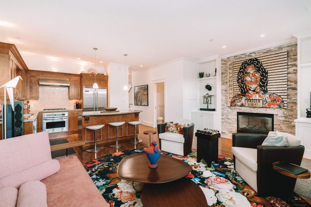 listing image 1107323490356932640