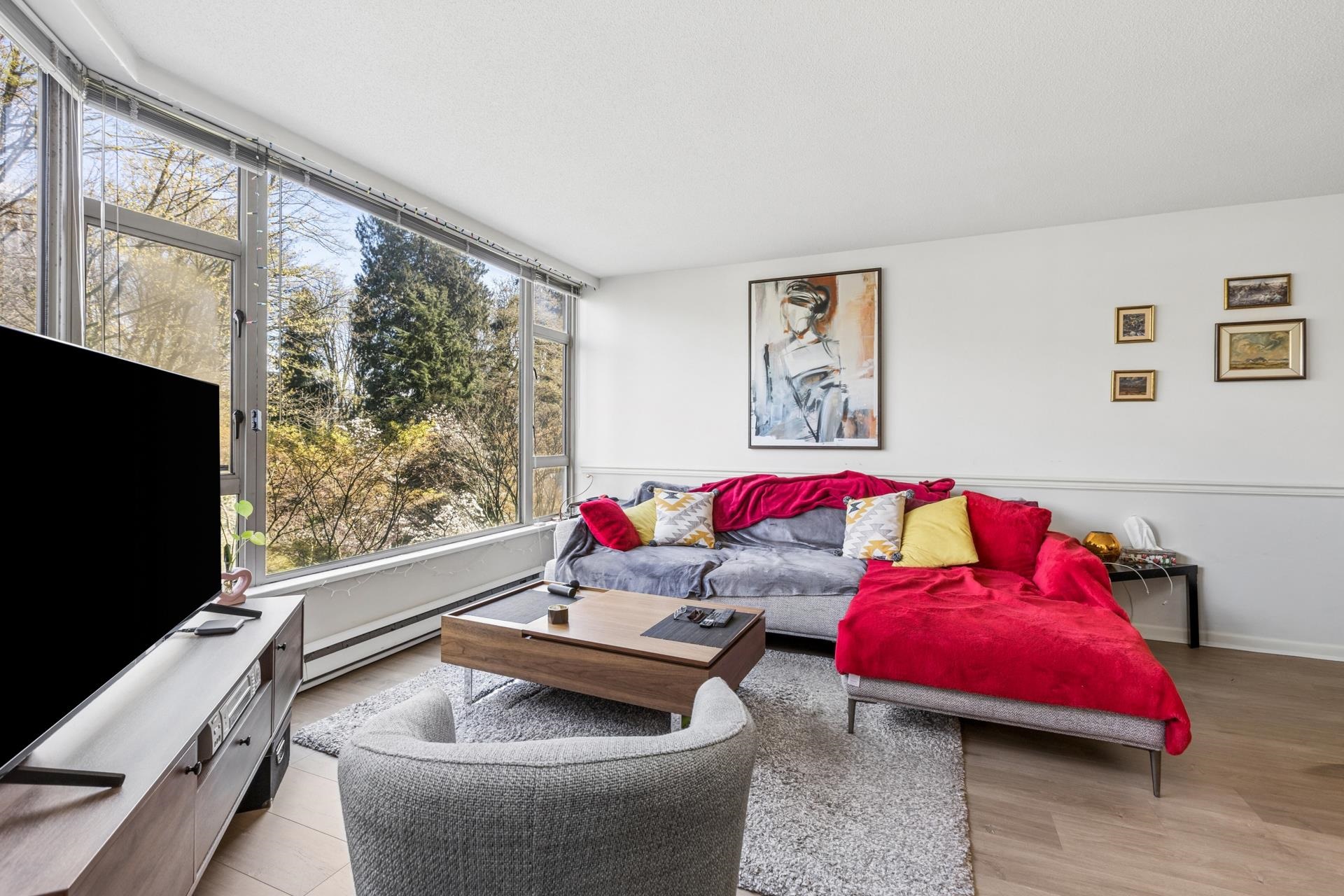 1327 E Keith Road 308