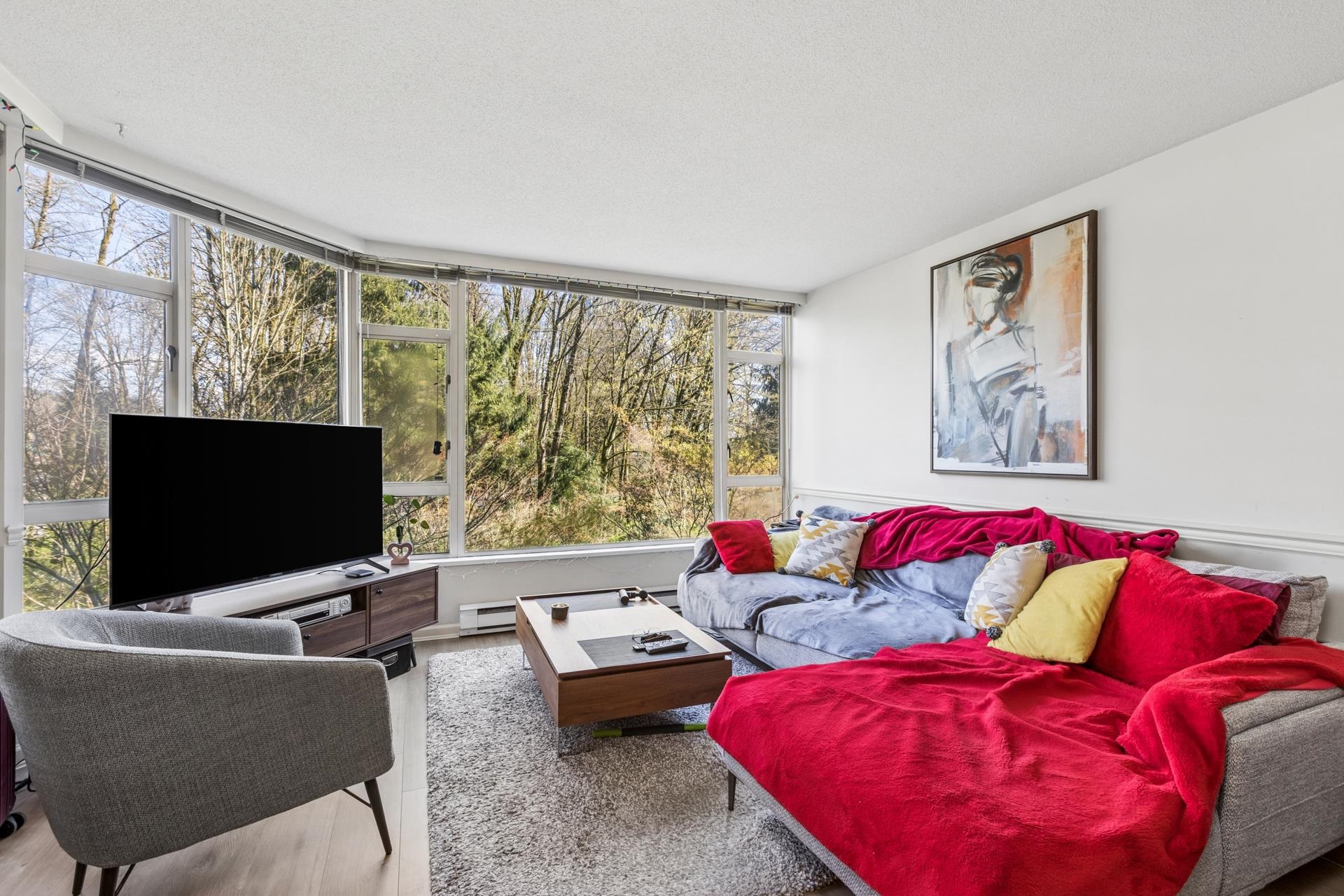 1327 E Keith Road 308