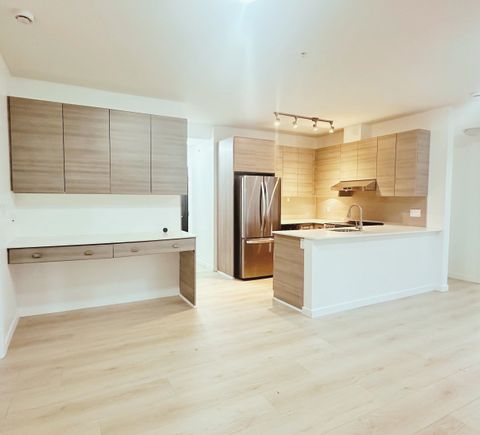 6965 Hastings Street 32 Burnaby BC V5B 1S9