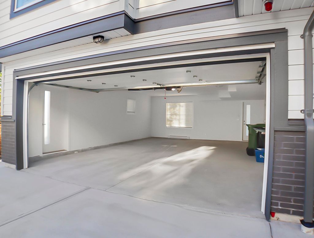 Photo of 23785 Dewdney Trunk Road #20, Maple Ridge, BC V4R 0H8 (MLS # R3112018)