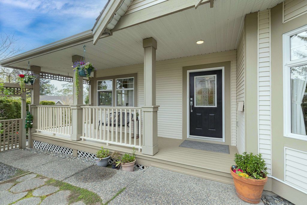 Photo of 21735 47b Avenue, Langley, BC V3A 8T3 (MLS # R3115000)