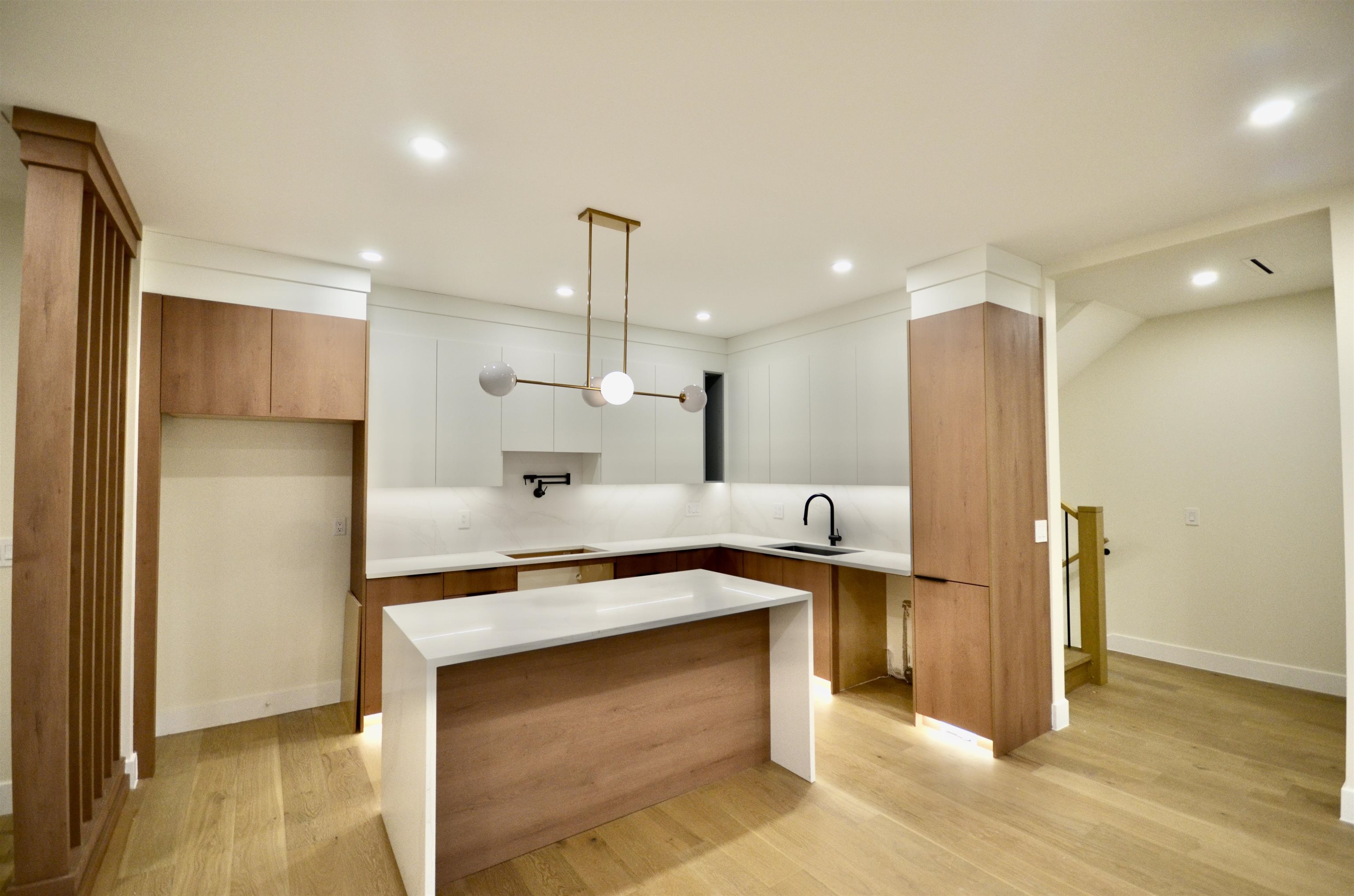 901 Edgar Avenue 104