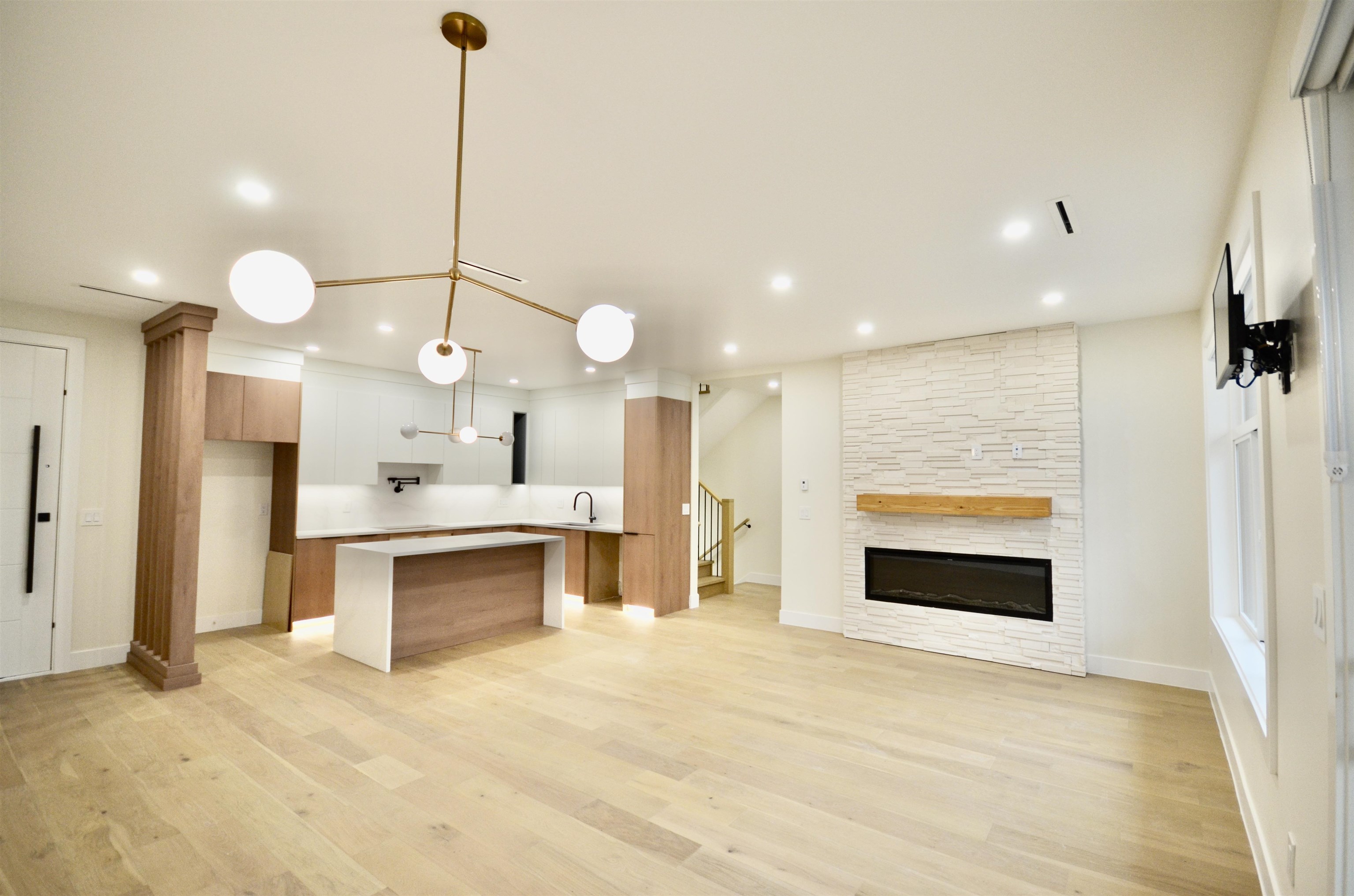 901 Edgar Avenue 104