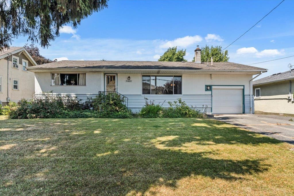 Photo of 9481 Woodbine Street, Chilliwack, BC V2P 5S5 (MLS # R3147212)