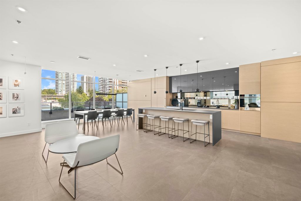 listing image 1109986063310606288