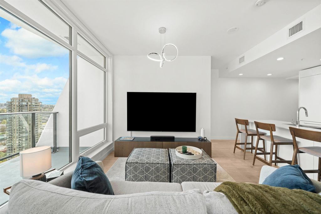 listing image 1103280590135631934