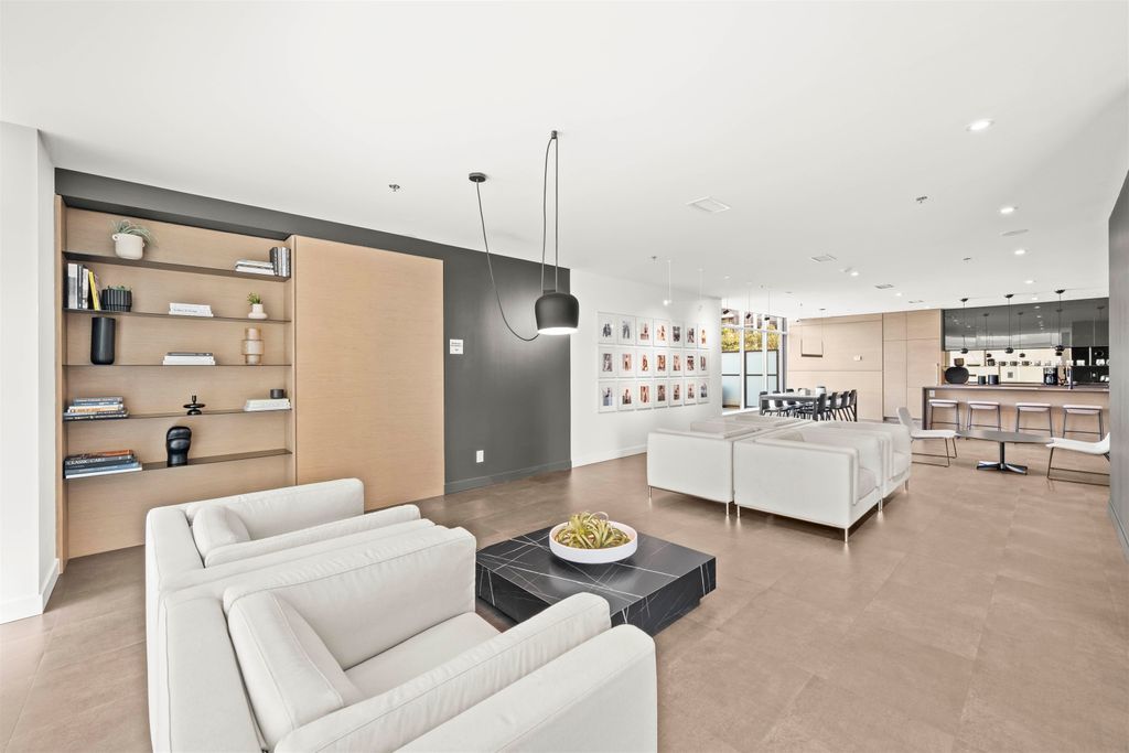 listing image 1100070565202439540