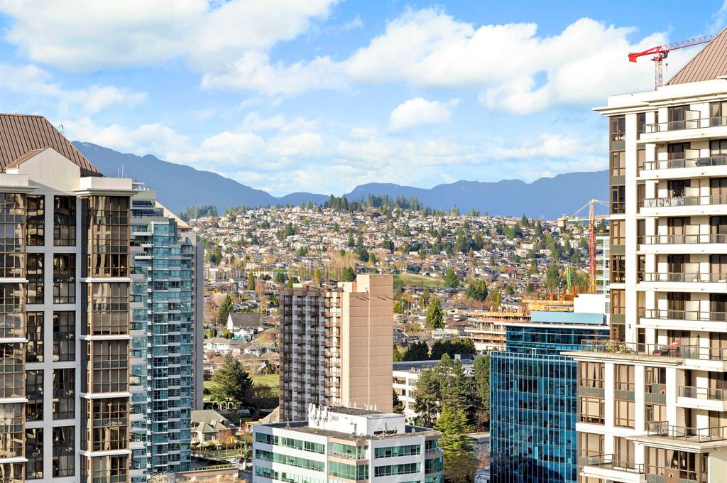 listing image 1106312837174925893