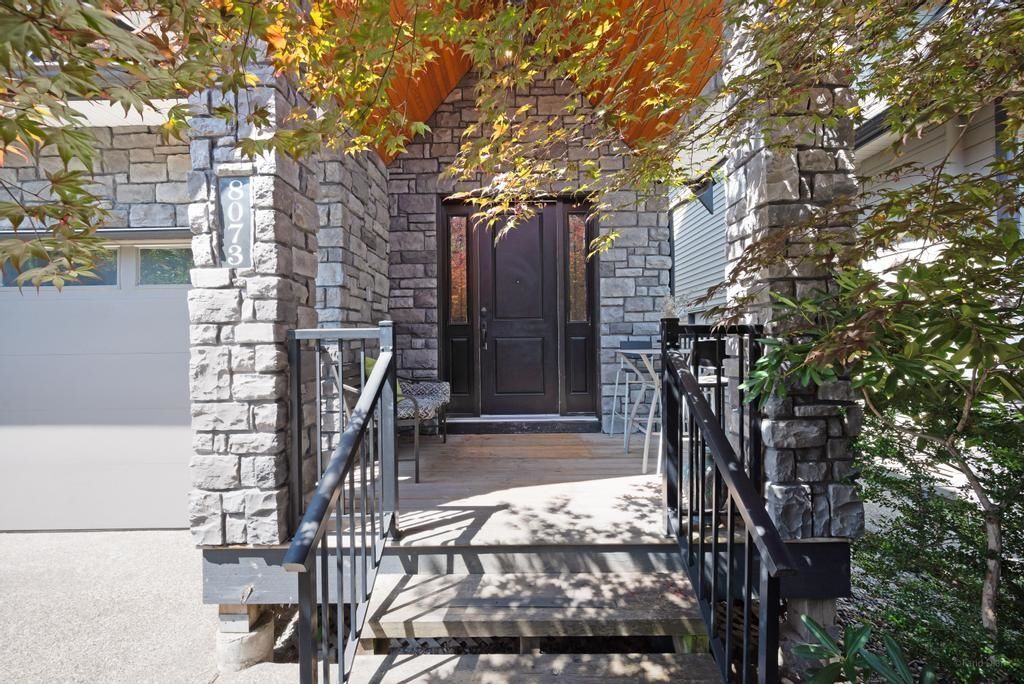 listing image 1104602108886241993